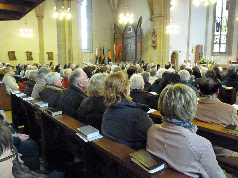 Festgottesdienst zum 50jahrigen Priesterjubiläum von Stadtpfarrer i.R. Geistlichen Rat Ulrich Trzeciok (Foto: Karl-Franz Thiede)